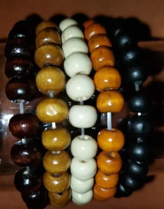 Set 5 Bracciali Perline Legno Marrone Bianco
