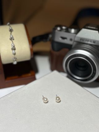 Pendientes Perlas Japonesas K18 Blanco