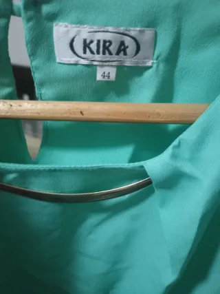 Blusa Verde sin mangas. Talla 44