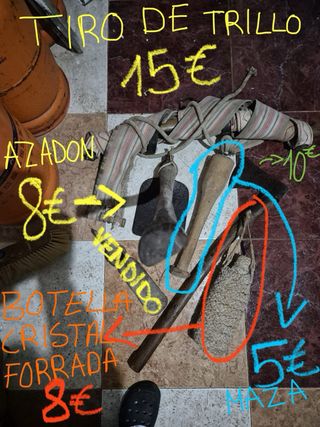 Herramientas y antigüedades varias