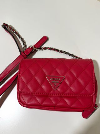 Bolso Guess Rojo Acolchado Cadena