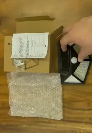 Lámpara Solar LED Exterior con Sensor