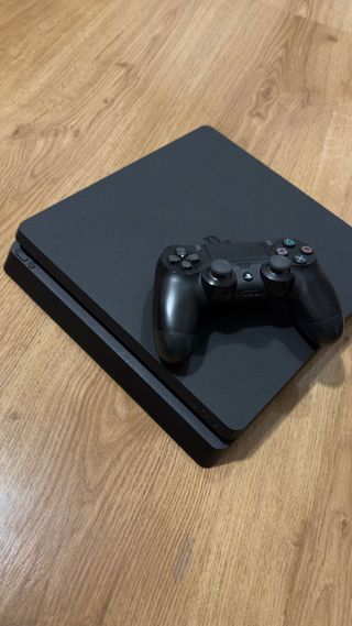 PS4 Slim 1 TB + Mando DualShoc - Muy cuidada
