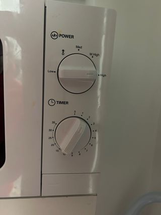 Microondas OK. Blanco 20L 700W