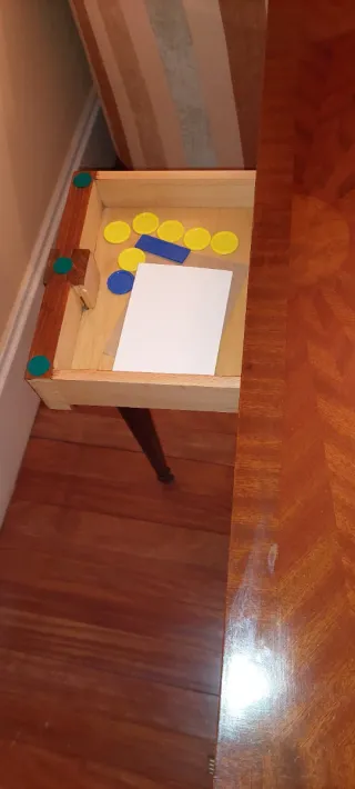 Mesa de juego plegable de madera