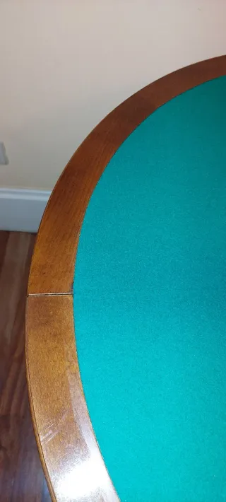 Mesa de juego plegable de madera