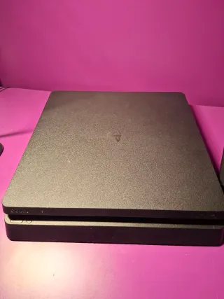 Consola Sony PS4 Slim Negra