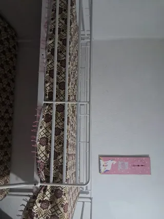 Litera metálica blanca