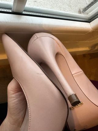 Zapatos salones de tacón de piel color nude 41