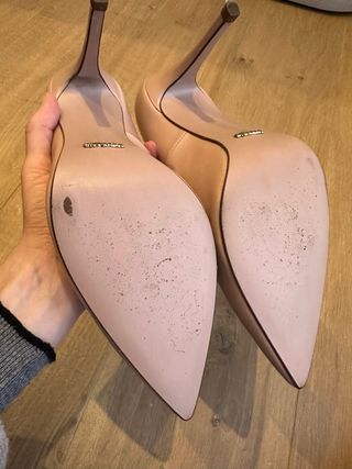 Zapatos salones de tacón de piel color nude 41