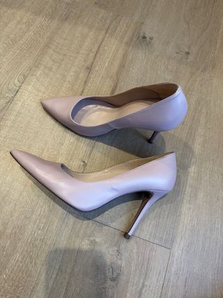 Zapatos salones de tacón de piel color nude 41