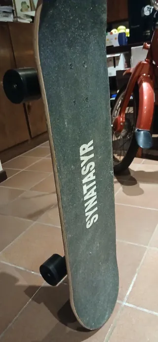 Skateboard SYNATASYR