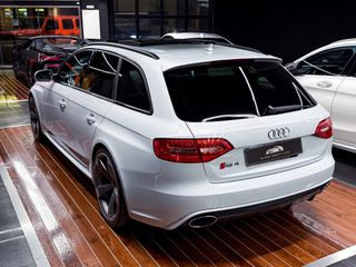 Audi RS4 Avant 4.2 FSI V8 450cv!!