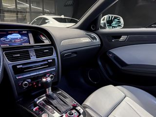 Audi RS4 Avant 4.2 FSI V8 450cv!!