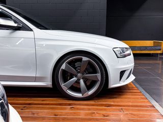 Audi RS4 Avant 4.2 FSI V8 450cv!!