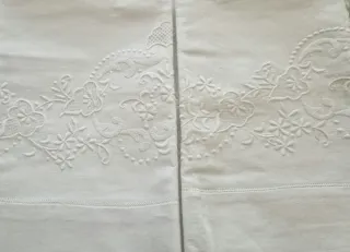 Coppia Asciugamani Ricamati