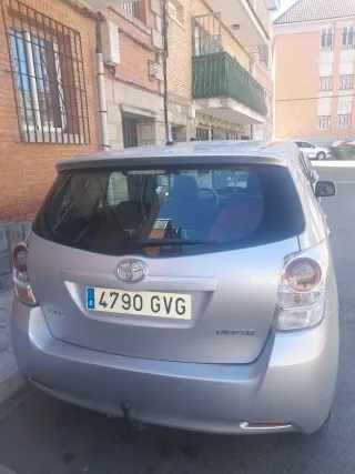 Toyota Corolla verso  2010