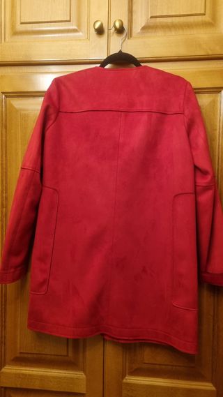 Abrigo efecto ante Zara rojo