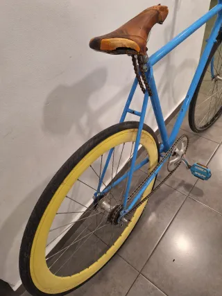 Bicicleta Fixie proyecto restaurado Base Peugeot