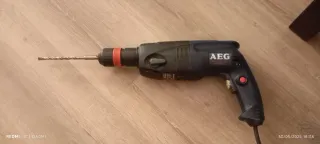 Taladro Percutor AEG