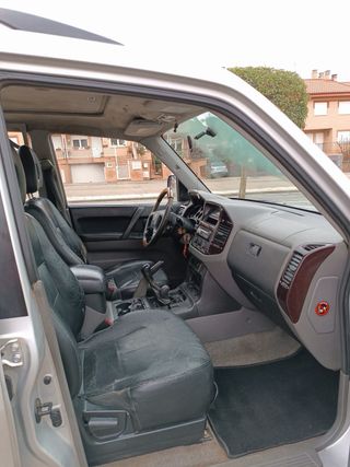 Mitsubishi Montero 2000