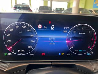 Mercedes-Benz Classe C200D  AVANGARDE 2.0 Híbrido