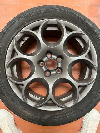 Llantas 17 Alfa Romeo ORIGINALES.