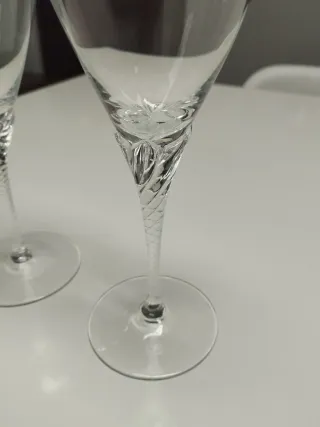 Cristalería Frontvilla - 4 copas de cada tamaño