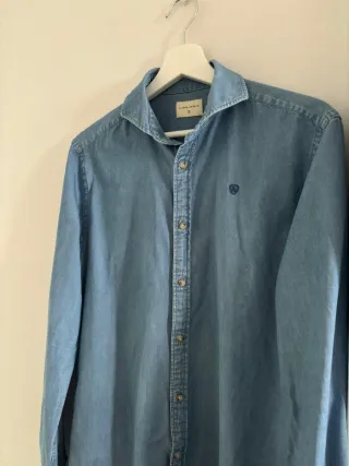 Camisa vaquera azul de la talla 40