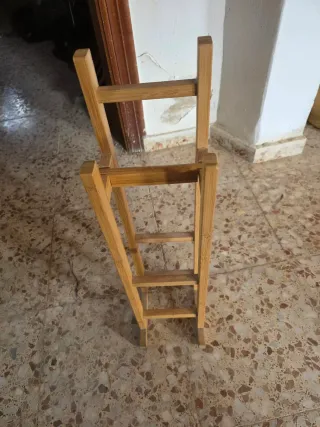 Marco de madera y bambú