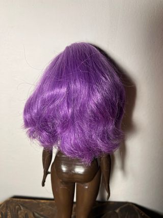 Barbie Fashionista con capelli viola