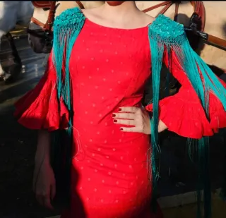 Vestido de gitana rojo con lunares