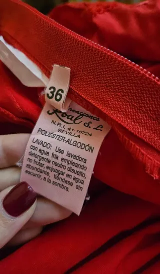 Vestido de gitana rojo con lunares