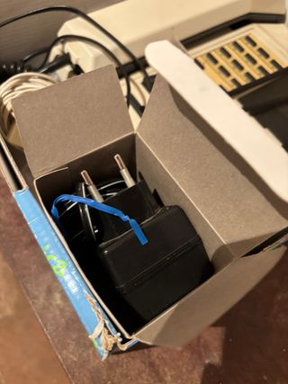 Teléfono antiguo beige