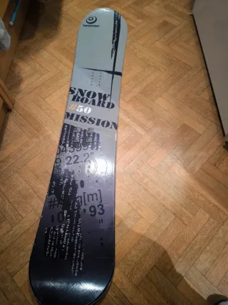 2 tablas + 1 Fijaciones y 2 pares de Botas