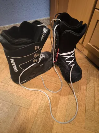 2 tablas + 1 Fijaciones y 2 pares de Botas