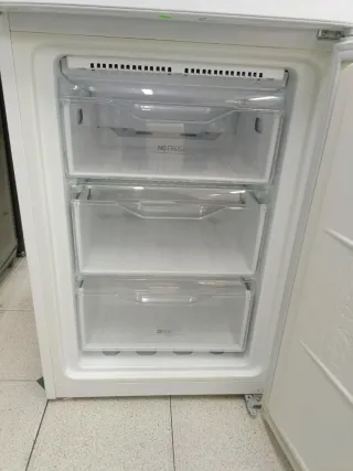 Nevera marca Indesit 200/60cm con garantia