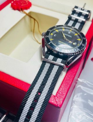 Omega Seamaster 300 Spectre Automatico