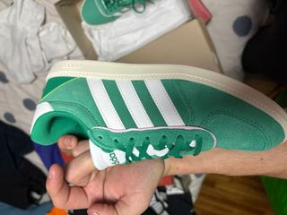 Zapatillas Adidas Verdes y Blancas