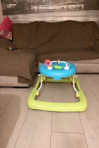 Andador bebé azul y verde