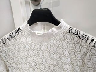 Blusa en color blanco roto de la marca Pimkie