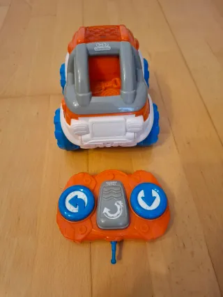 Coche teledirigido infantil volteretas clementoni