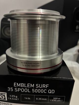 Bobina Daiwa Emblem Surf 35 SCW 5000C QD