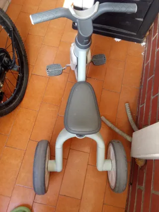Triciclo para bebé
