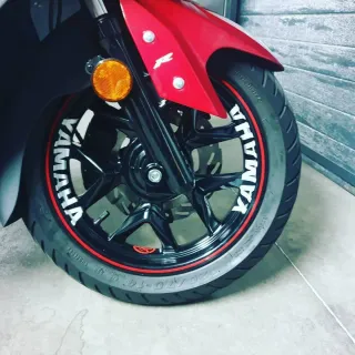 SYM JOYMAX SPORT personalizada como Yamaha TMAX