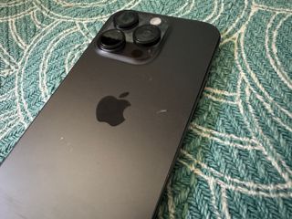 iPhone 15 Pro Chassis Titanio Nero