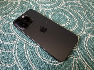 iPhone 15 Pro Chassis Titanio Nero