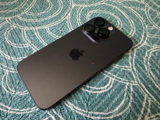 iPhone 15 Pro Chassis Titanio Nero