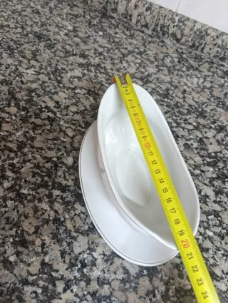 Salsera de porcelana con diseño floral San Claudio