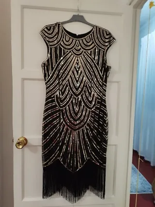 Vestido de fiesta negro y dorado